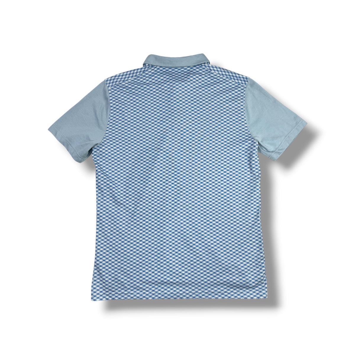 Polera Nike Dri-FIT vista trasera