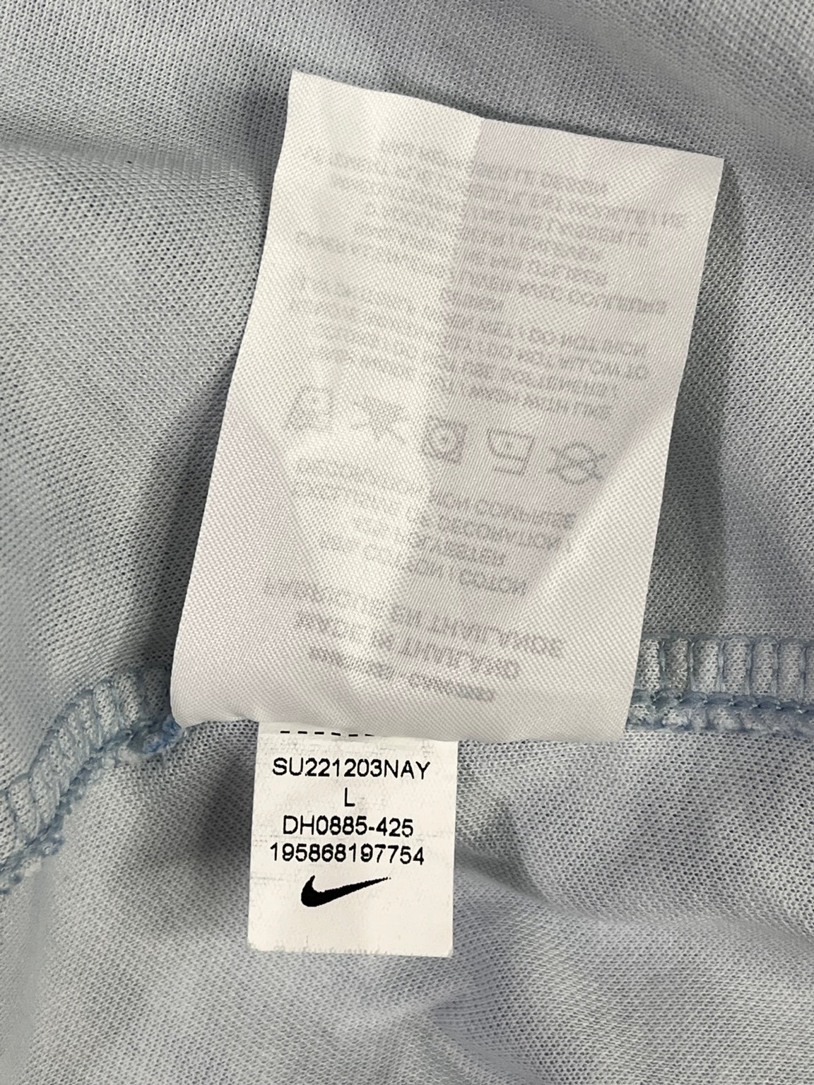 Etiqueta código del modelo Nike DH0885-425