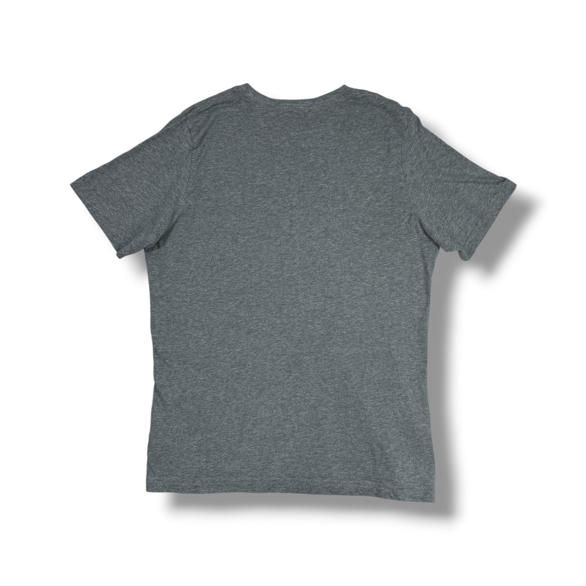 Foto real trasera de polera Puma