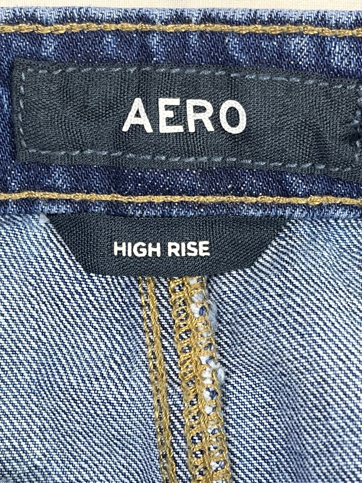 Etiqueta real AERO High Rise
