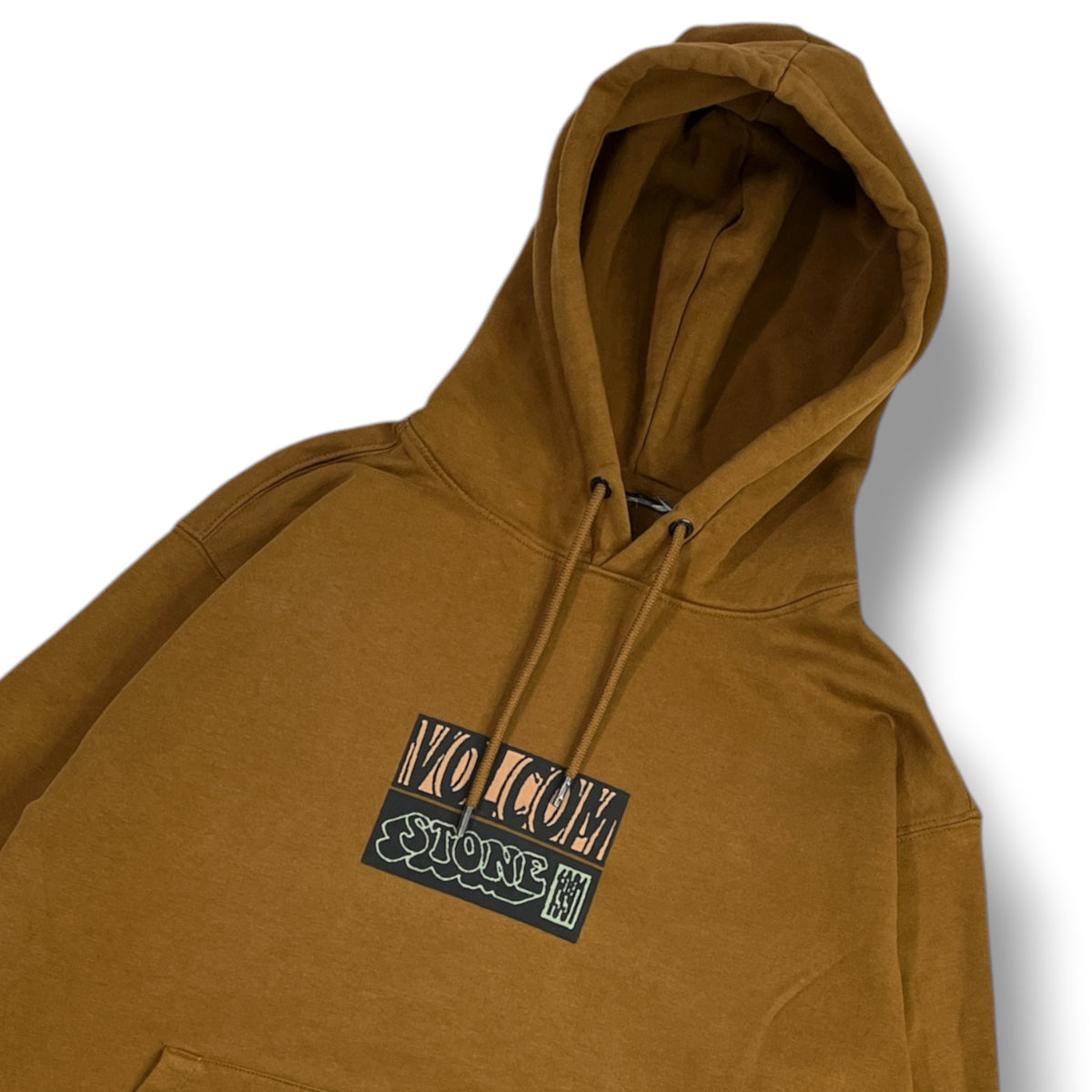 Detalle real de gráfica Volcom Stone frontal