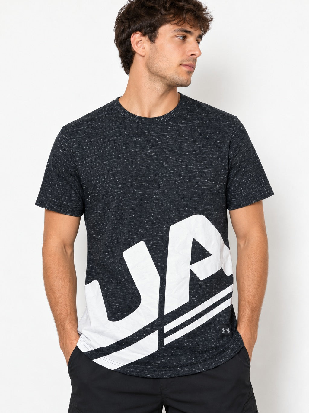 Imagen de portada: polera Under Armour hombre talla S, modelo, logo UA blanco