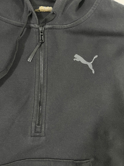 Detalle original de logo Puma gris