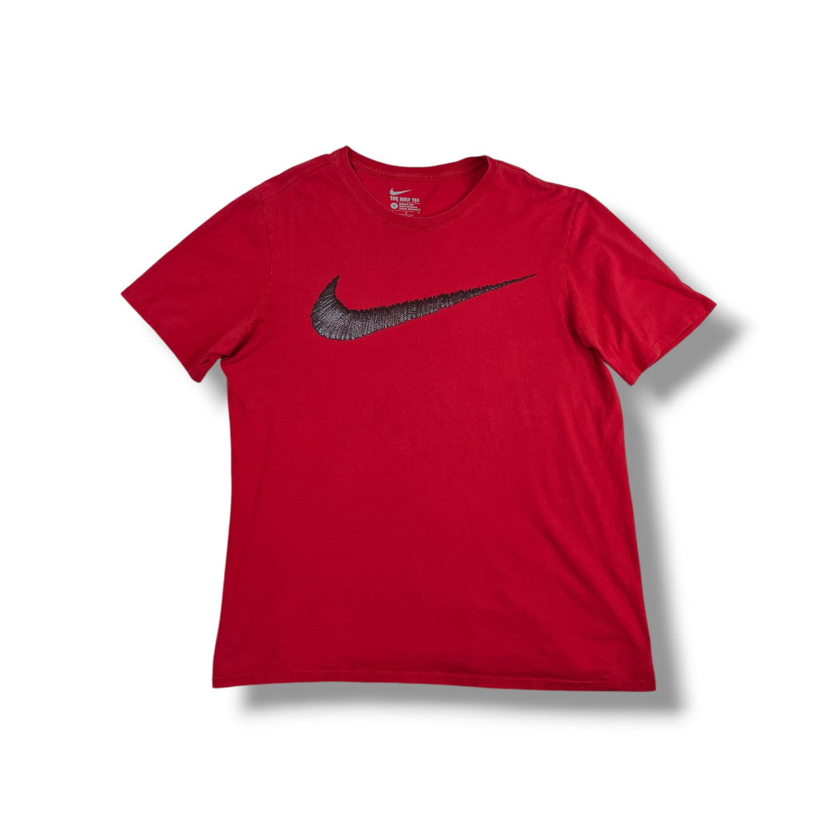 Foto original frontal de polera Nike roja