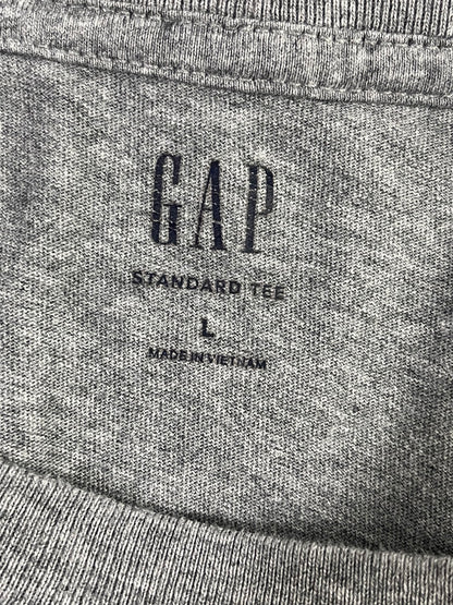 Fotografía etiqueta interior GAP Standard Tee talla L