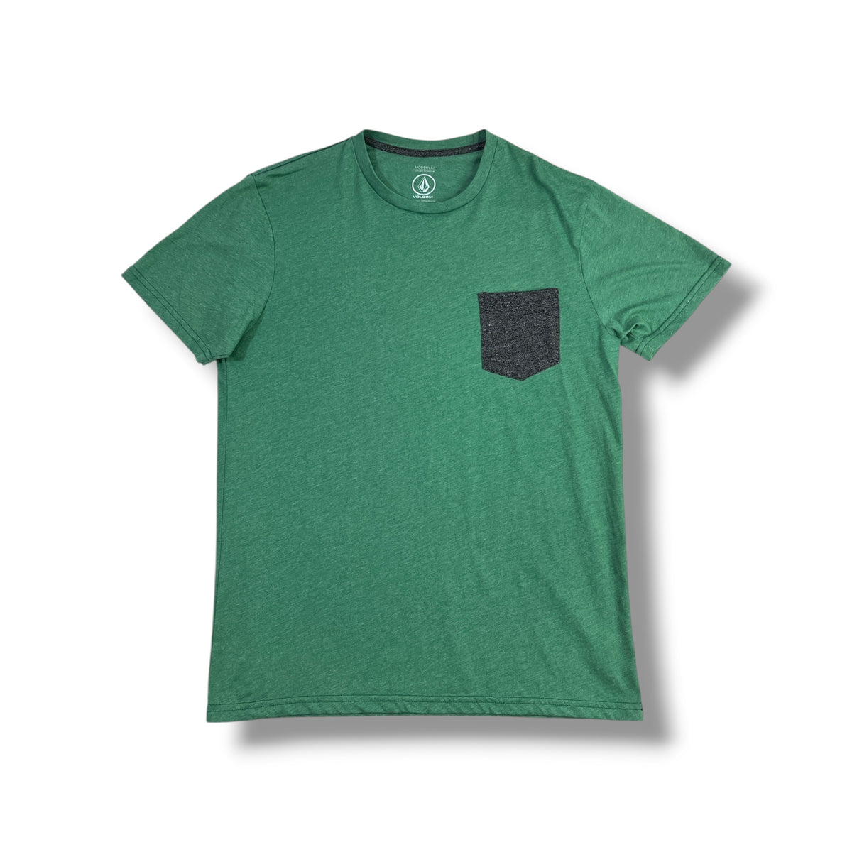 Foto original frontal polera Volcom verde