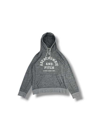 Foto real de polerón Abercrombie & Fitch gris jaspeado talla S frontal completa 3:4