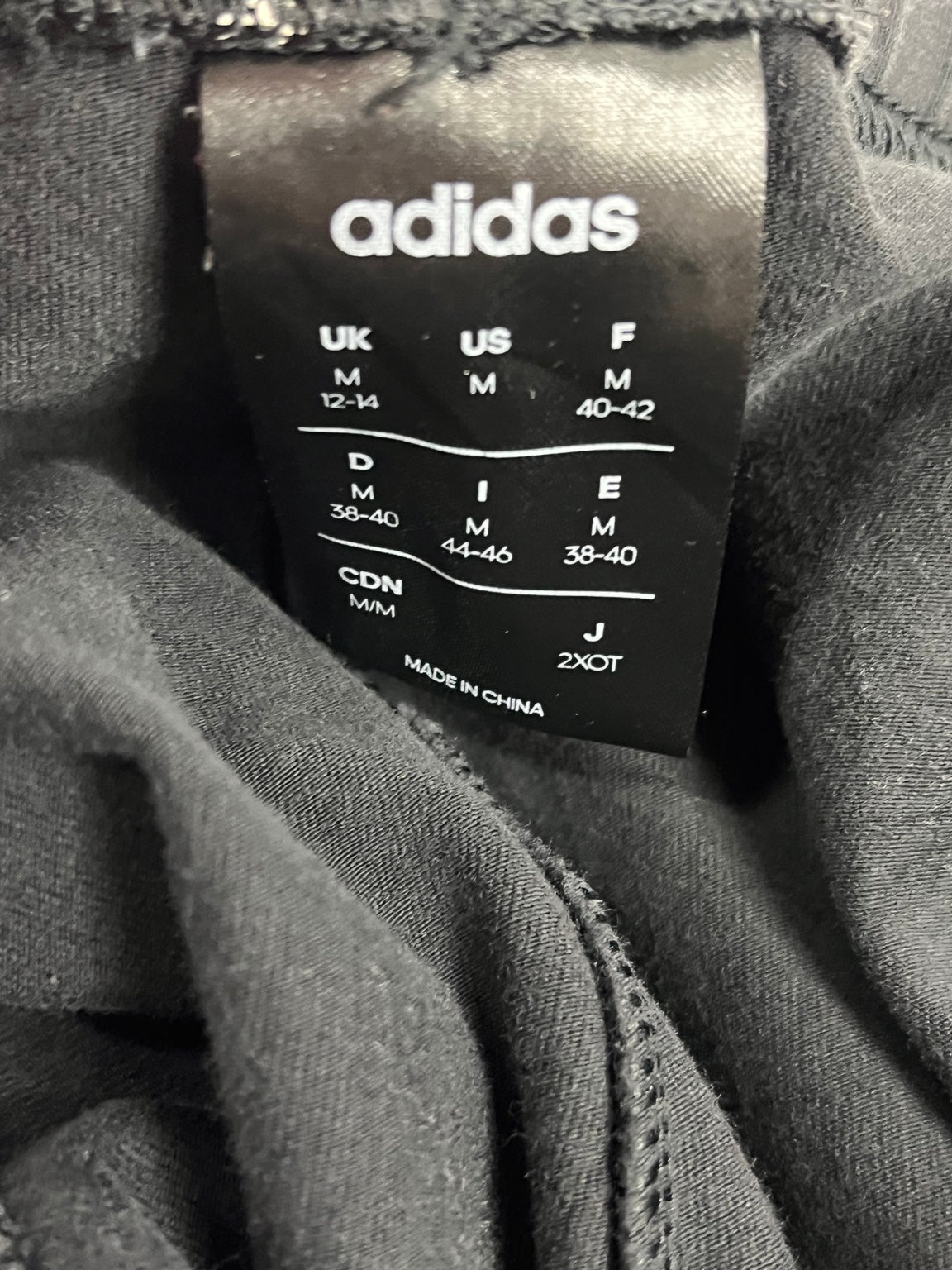 Etiqueta original Adidas talla M