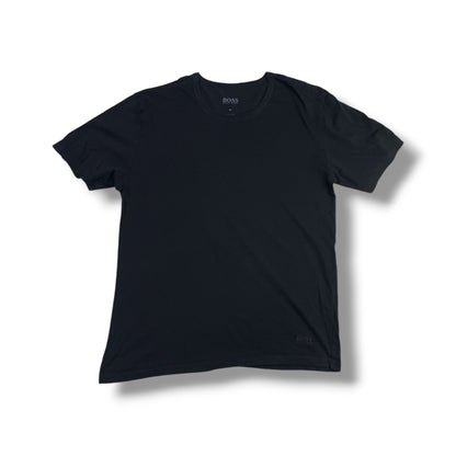 Polera negra BOSS talla M vista frontal completa