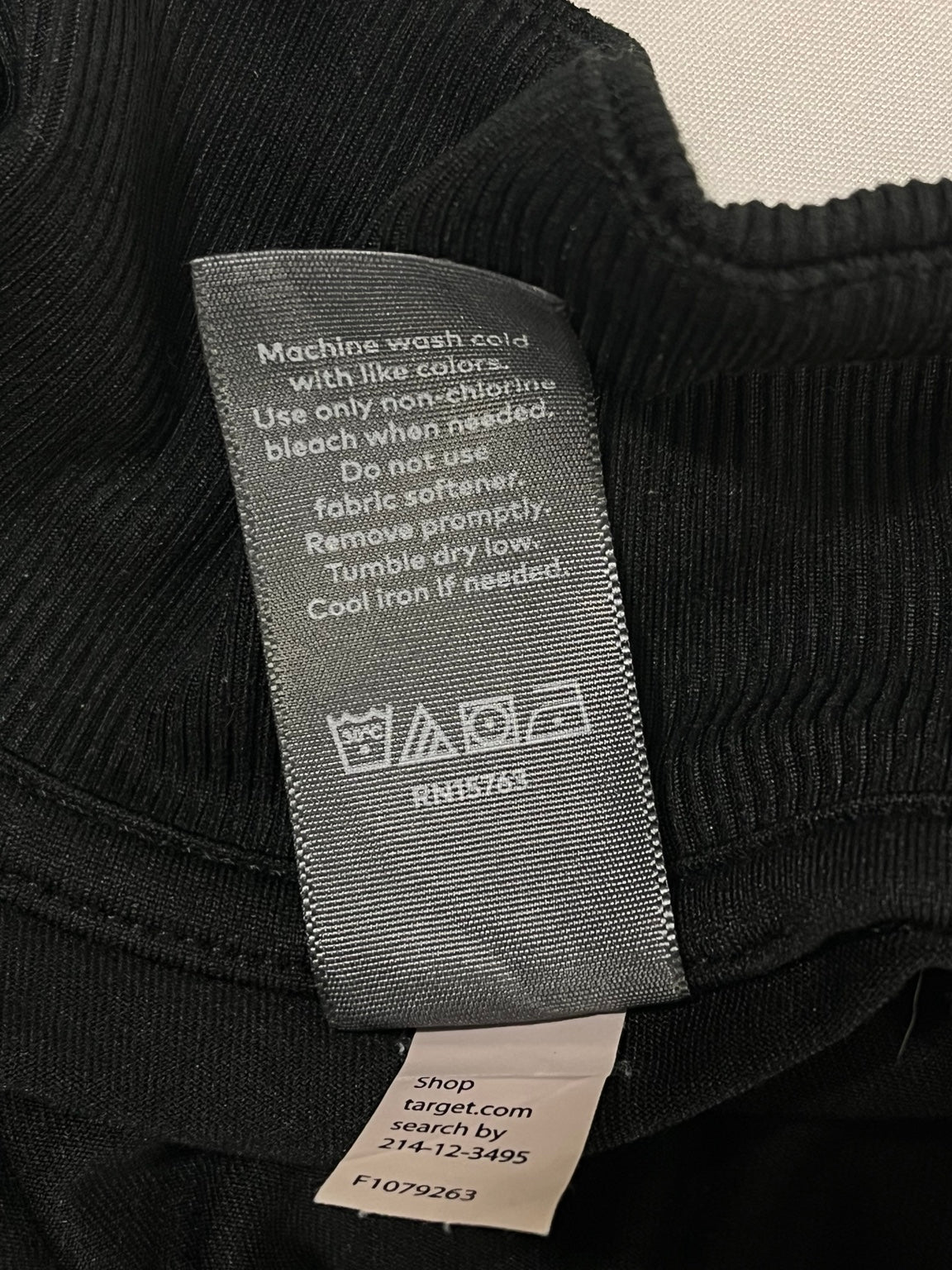 Etiqueta original con instrucciones de cuidado