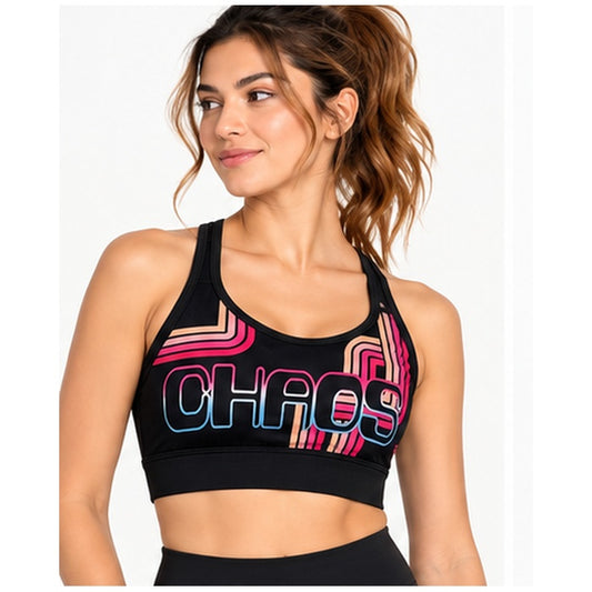 Imagen ilustrativa de modelo usando peto deportivo Rebel Athletic CHAOS, frente 1:1