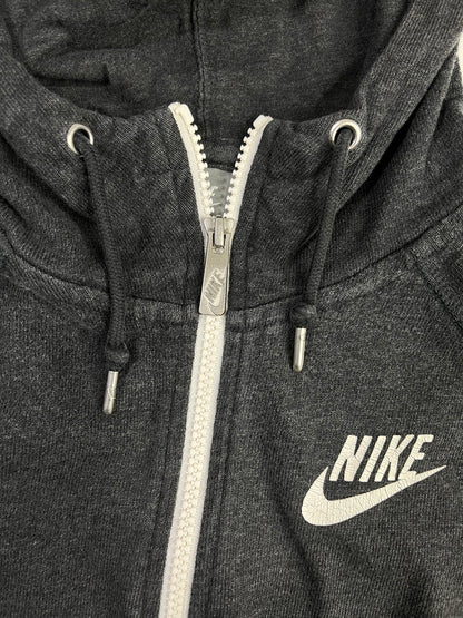 Fotografía real del cierre y del logo Nike estampado