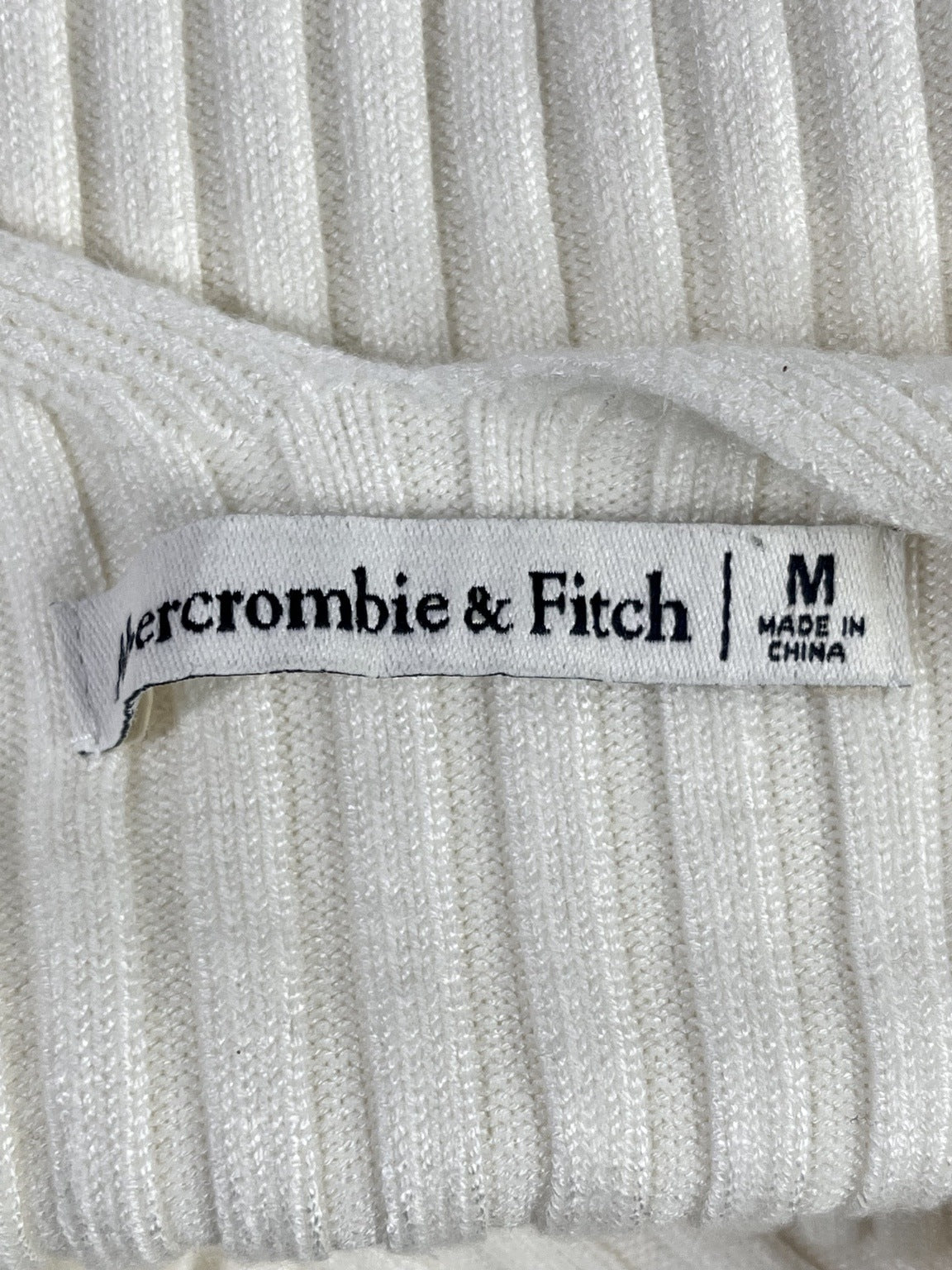 Etiqueta Abercrombie & Fitch talla M
