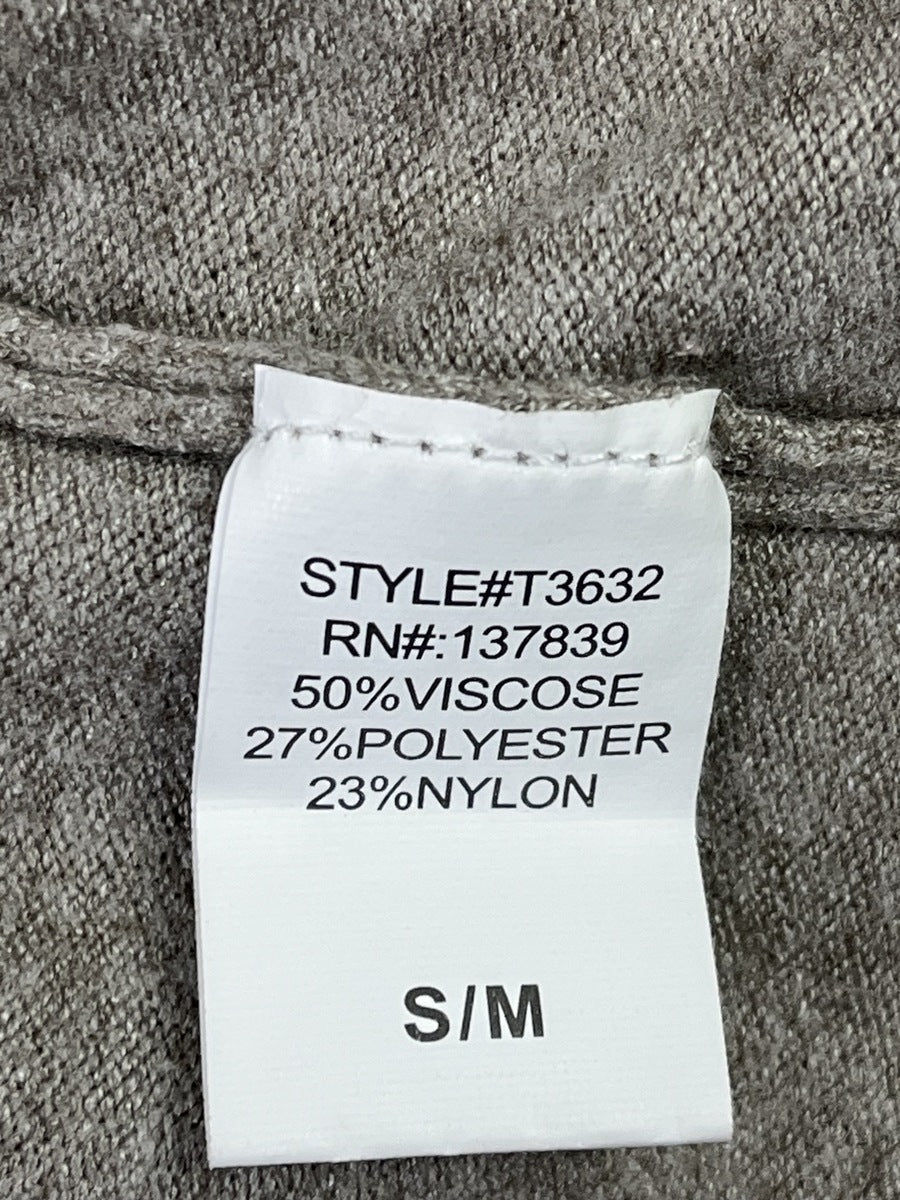 Etiqueta real composición 50% viscosa, 27% poliéster, 23% nylon y talla S/M