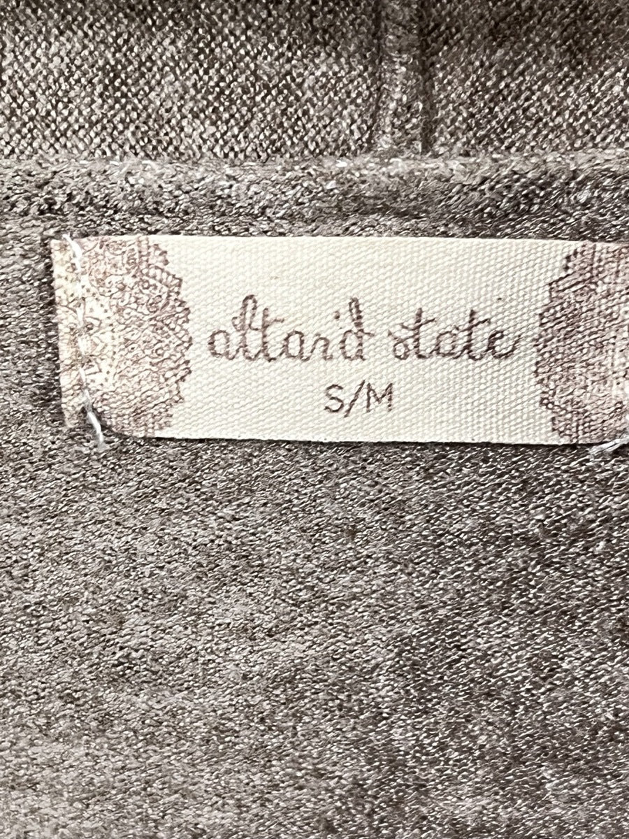 Etiqueta real de marca Altar'd State talla S/M