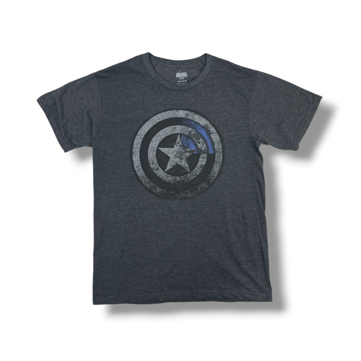 Frente original de la polera Marvel Capitán América hombre
