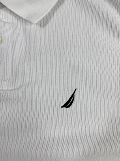 Polera Nautica blanca bordado logo negro