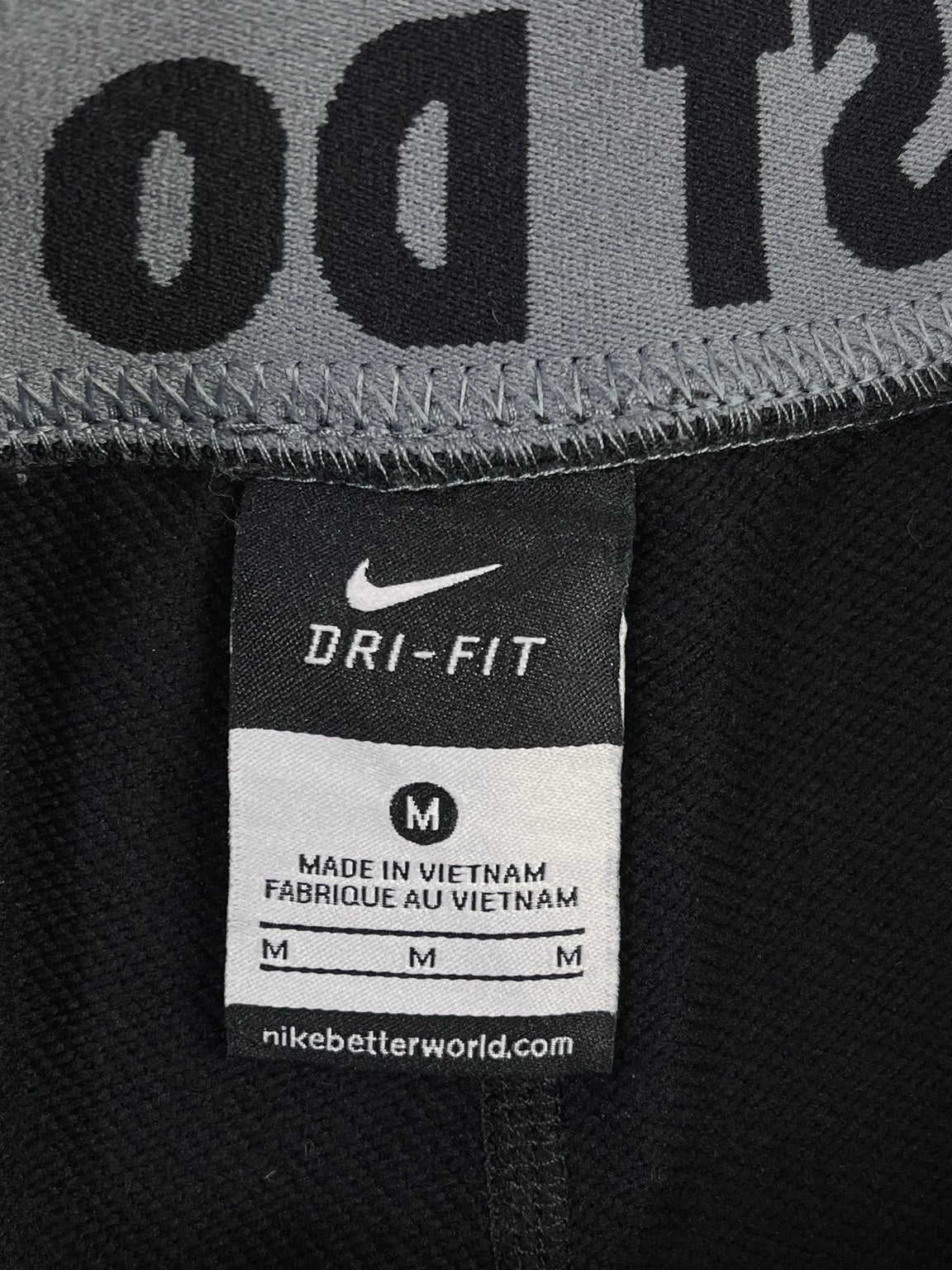Etiqueta Nike Dri-FIT talla M