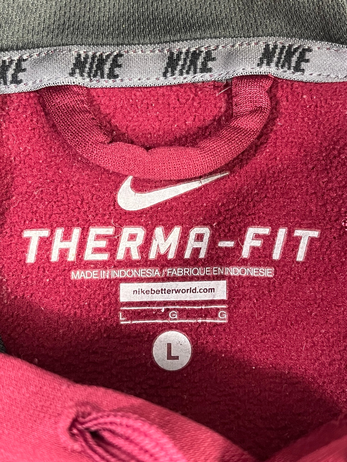 Etiqueta Nike Therma-FIT talla L