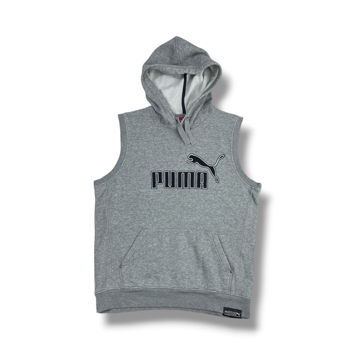 Prenda real vista frontal Puma sin mangas gris