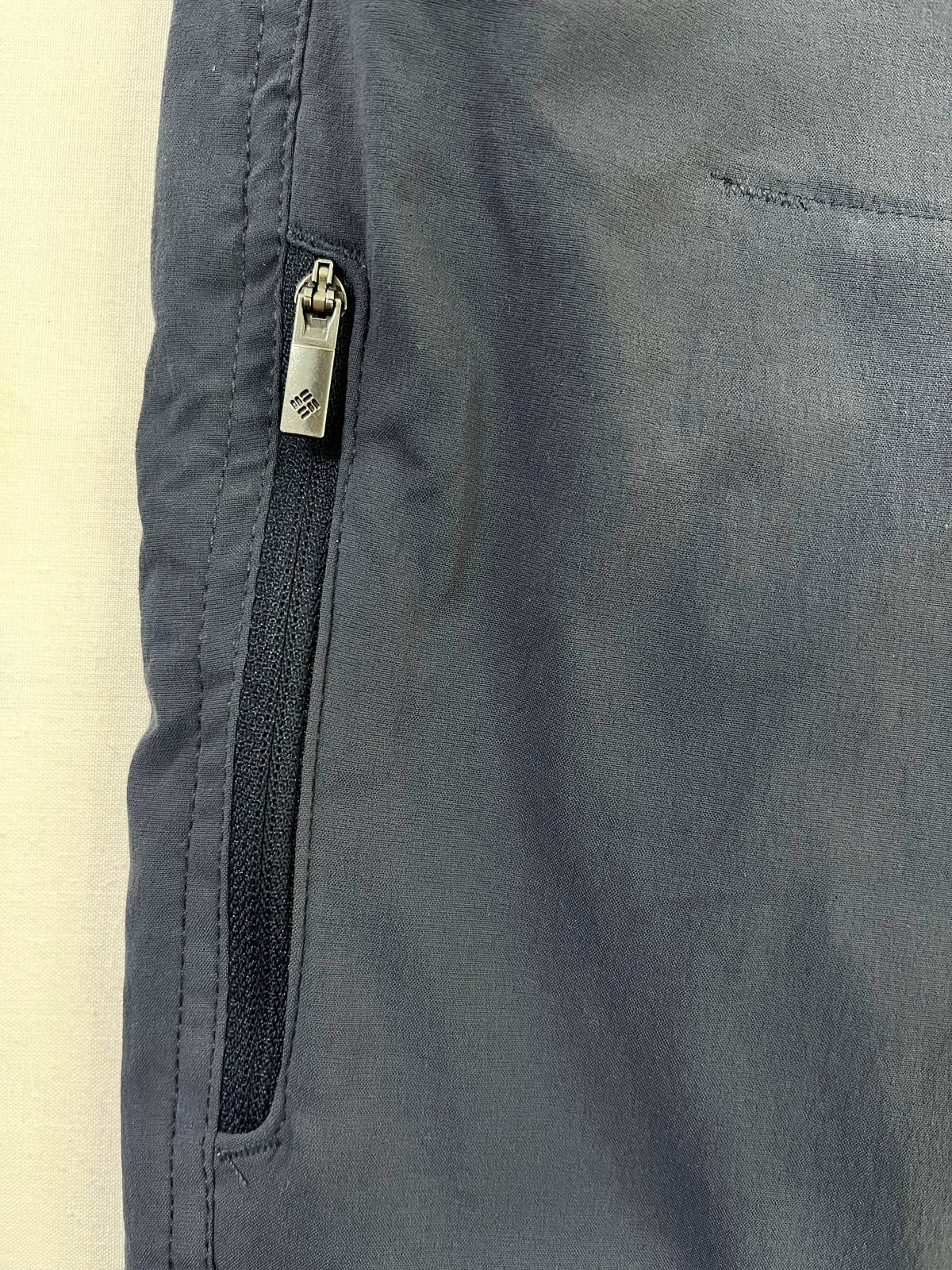 PANTALÓN CAPRI COLUMBIA OMNI-SHIELD MUJER · TALLA 12