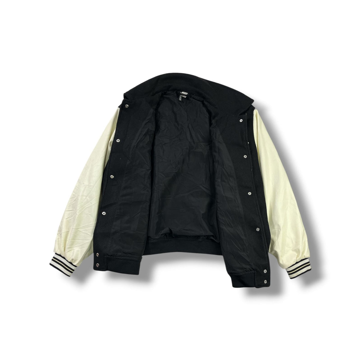 CHAQUETA BOMBER H&M DIVIDED CALIFORNIA ATHLETIC TALLA XL NEGRA/CREMA