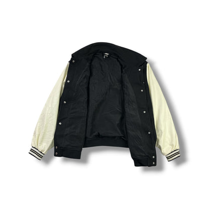 CHAQUETA BOMBER H&M DIVIDED CALIFORNIA ATHLETIC TALLA XL NEGRA/CREMA