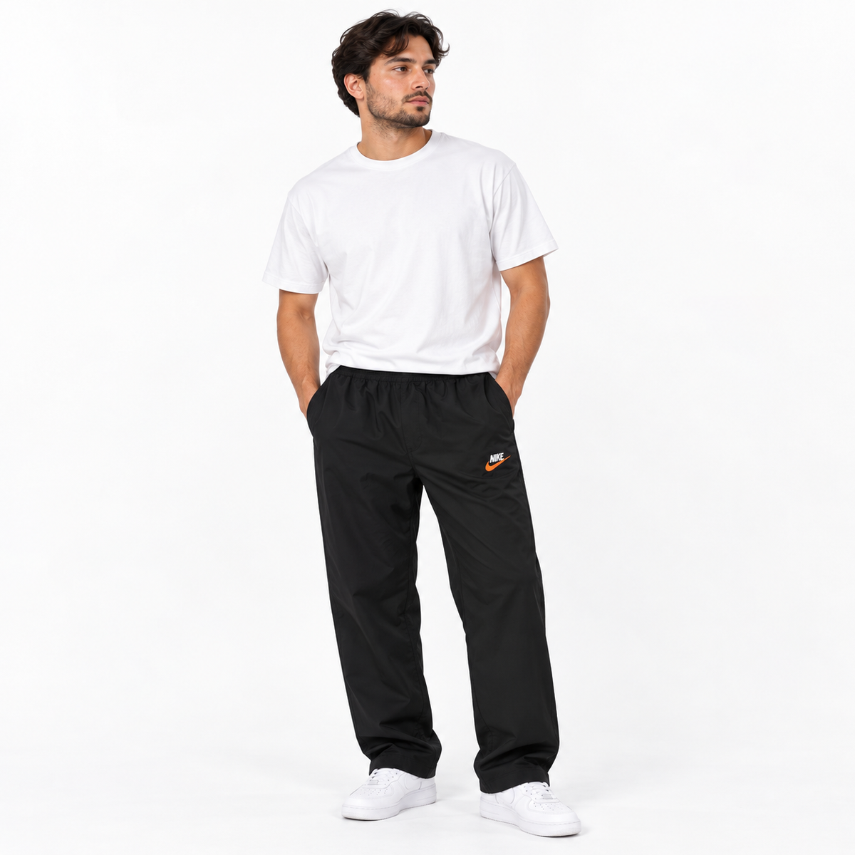 PANTALÓN DEPORTIVO NIKE NEGRO · TALLA L