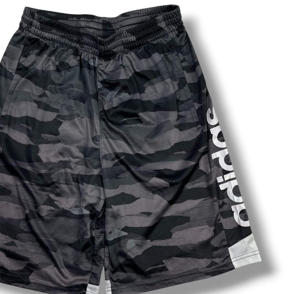 SHORT ADIDAS CAMUFLADO JUVENIL · TALLA L