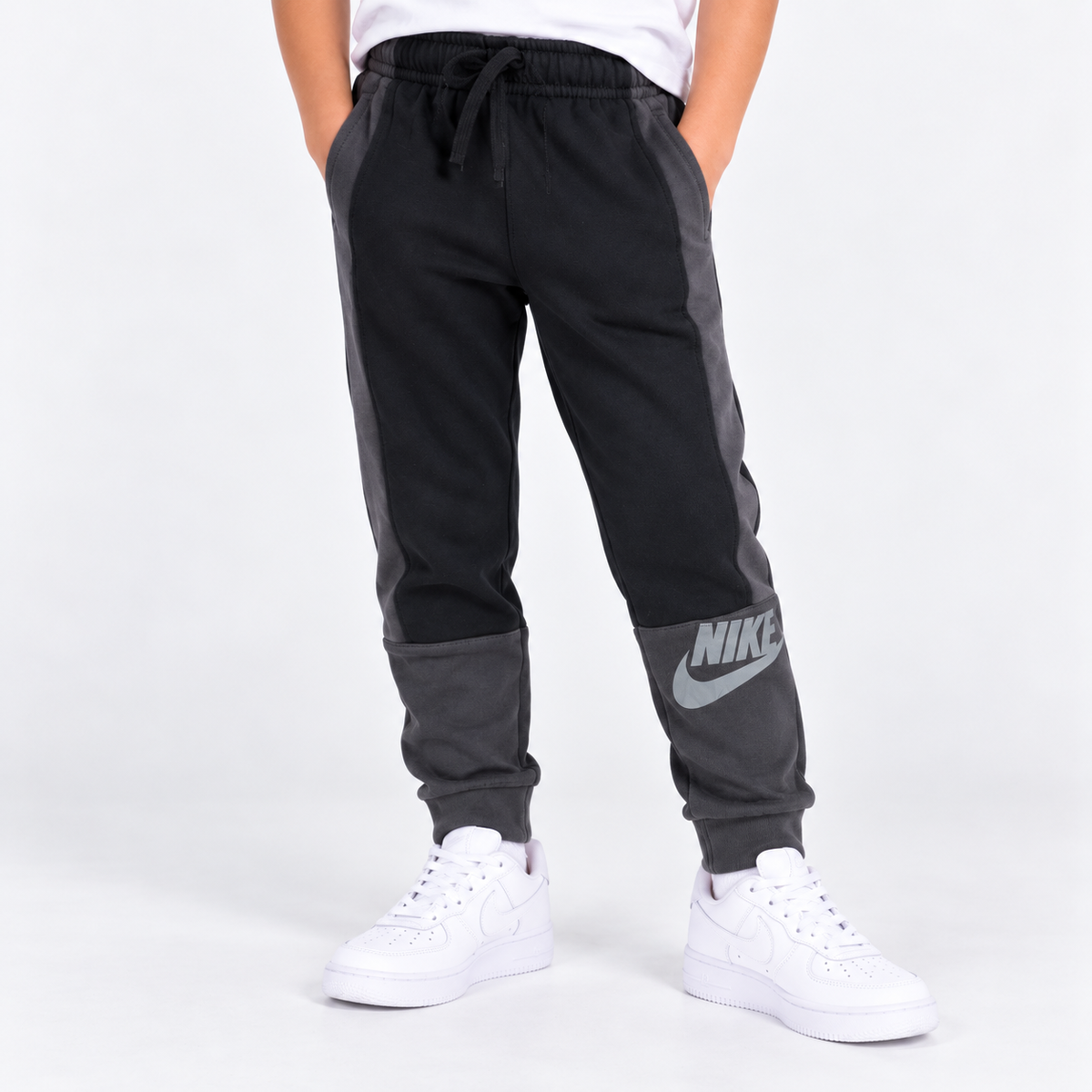 PANTALÓN JOGGER NIKE NIÑO TALLA S NEGRO Y GRIS