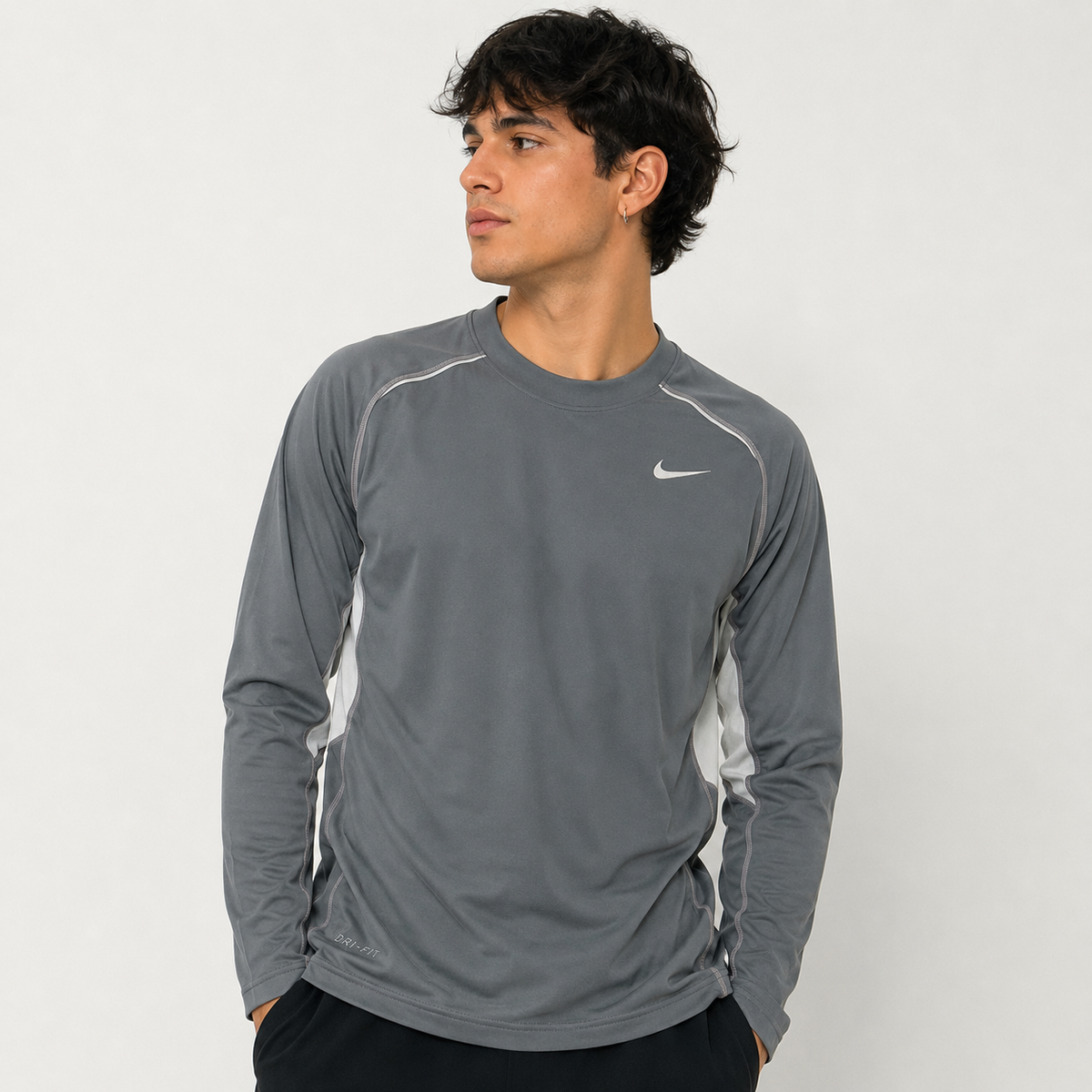 POLERA DEPORTIVA HOMBRE NIKE DRI-FIT MANGA LARGA TALLA M GRIS