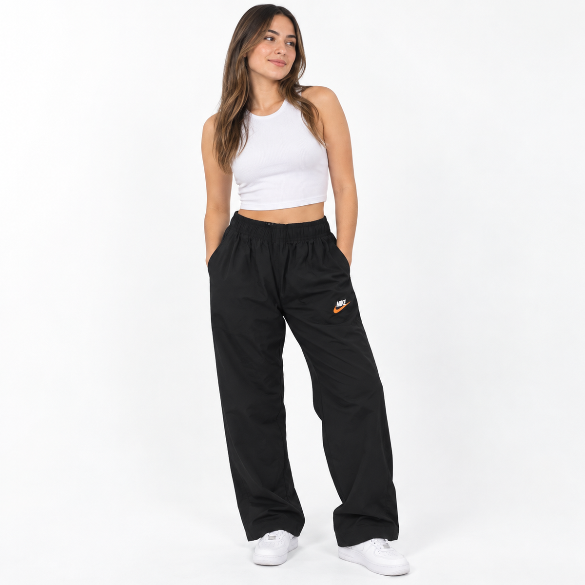 PANTALÓN DEPORTIVO NIKE NEGRO · TALLA L