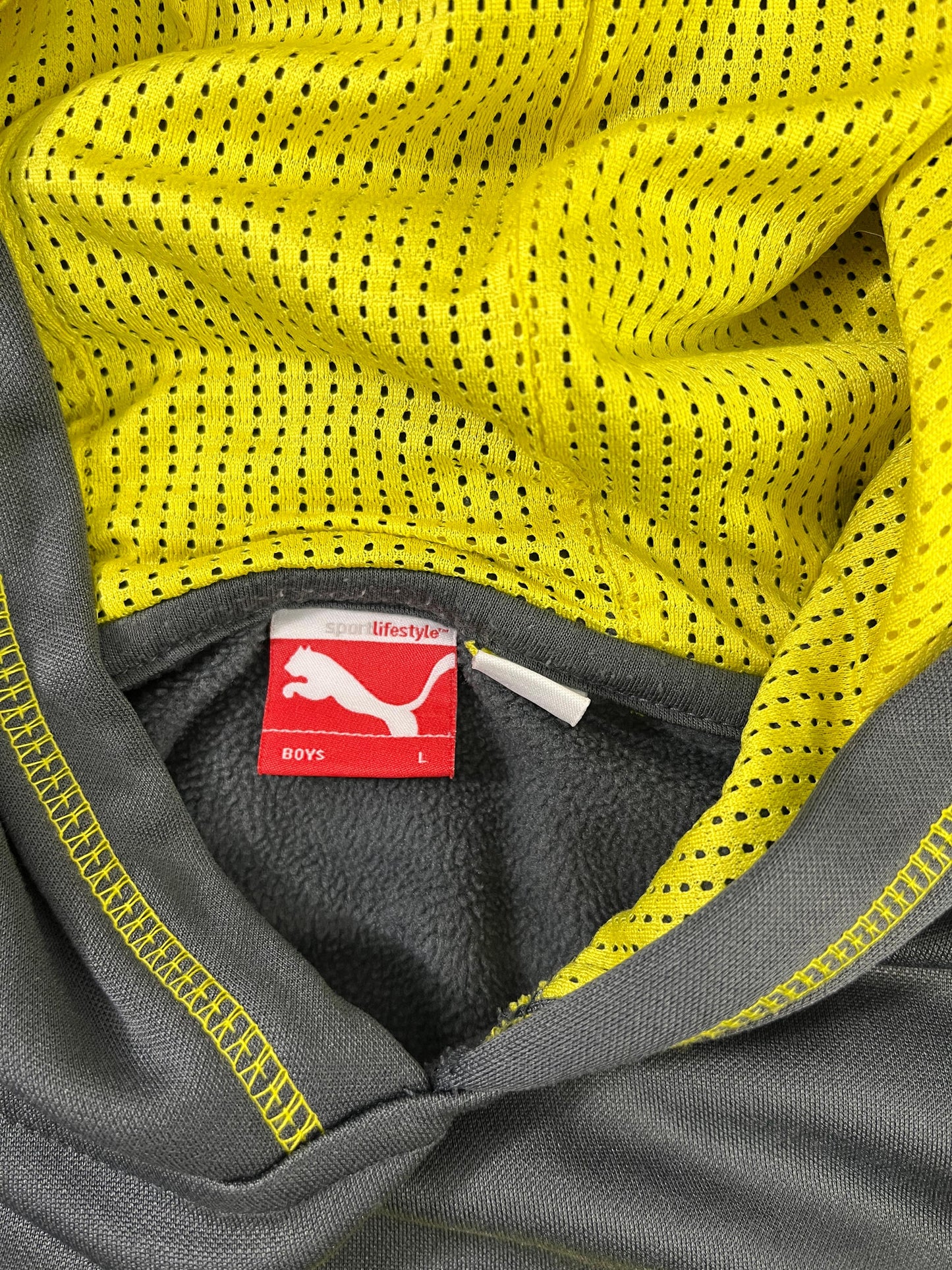 POLERÓN PUMA BOYS CON CAPUCHA TALLA L GRIS/AMARILLO