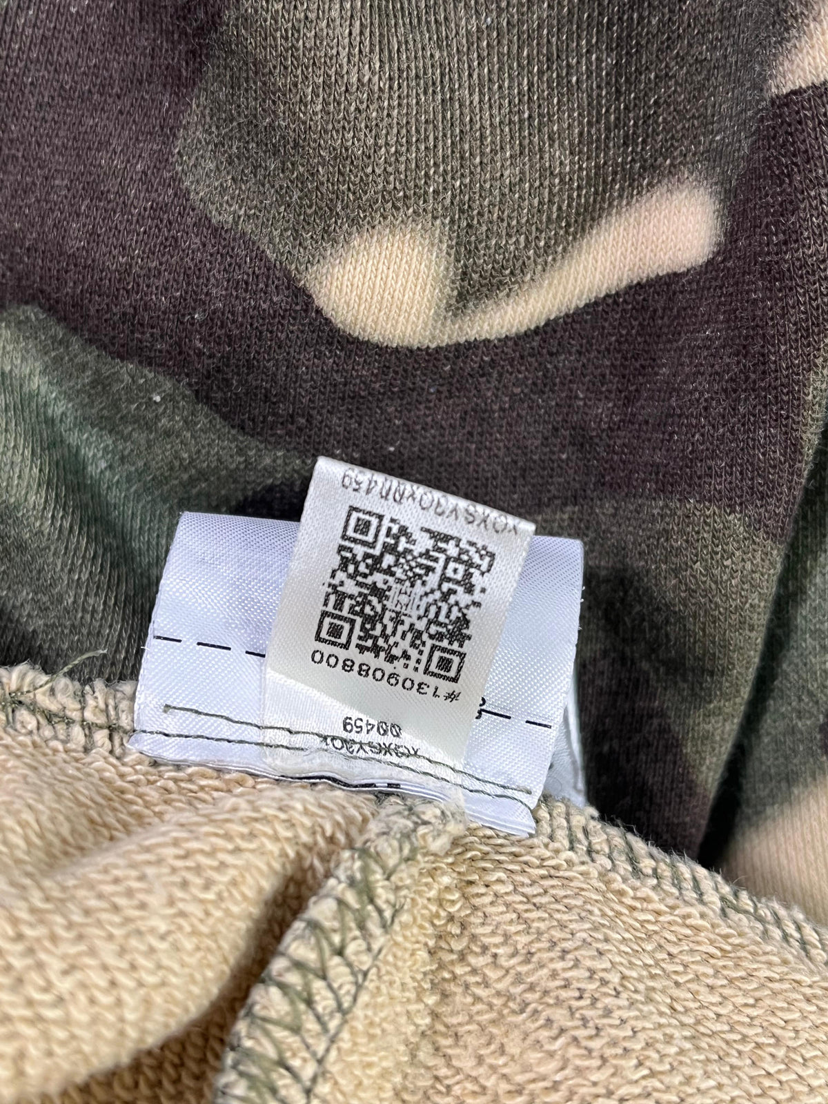 PANTALÓN JOGGER ADIDAS ORIGINALS CAMUFLADO · TALLA JUVENIL 14/16 – XS ADULTO