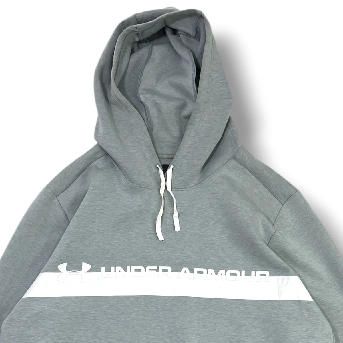 POLERÓN UNDER ARMOUR HOMBRE · TALLA 2XL GRIS