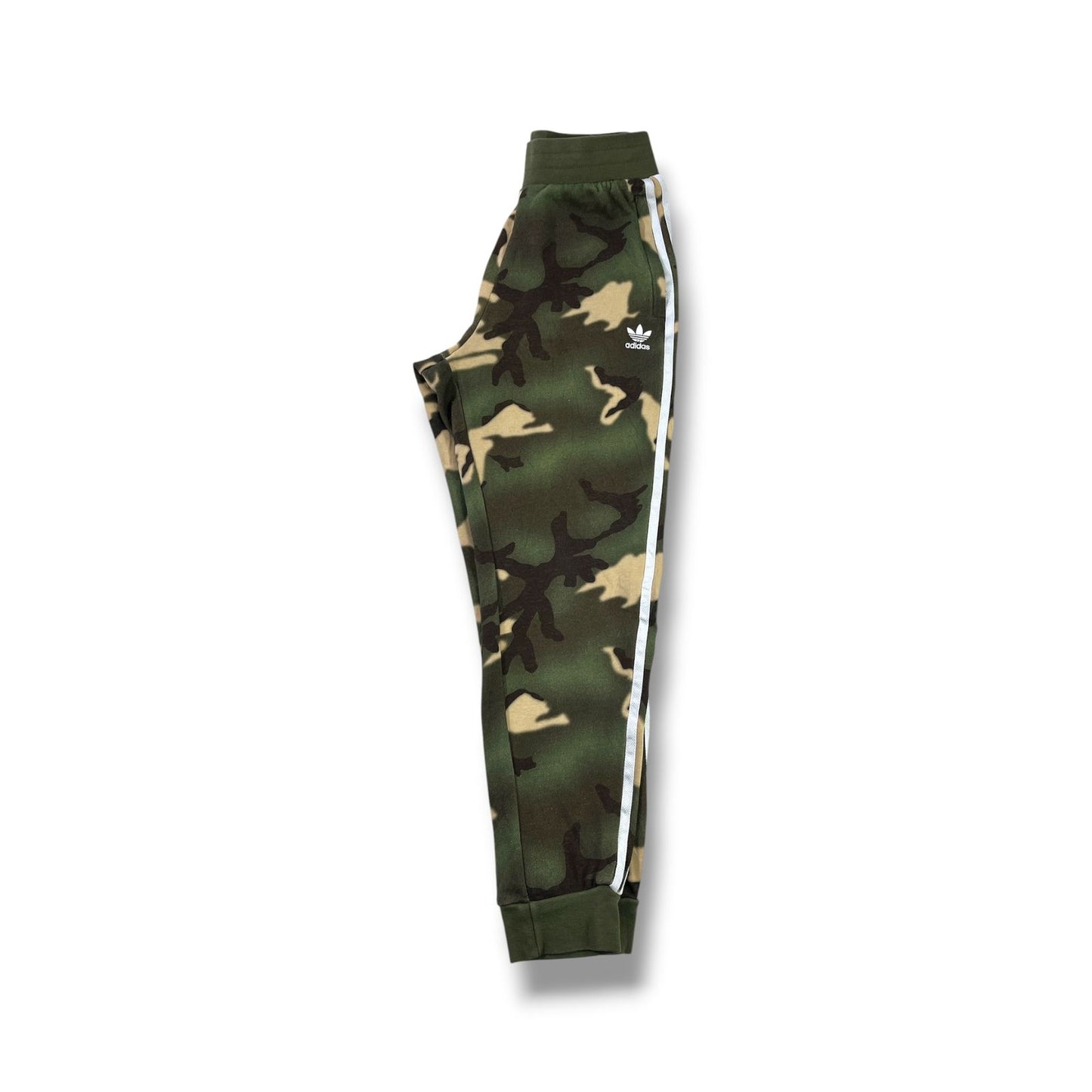 PANTALÓN JOGGER ADIDAS ORIGINALS CAMUFLADO · TALLA JUVENIL 14/16 – XS ADULTO