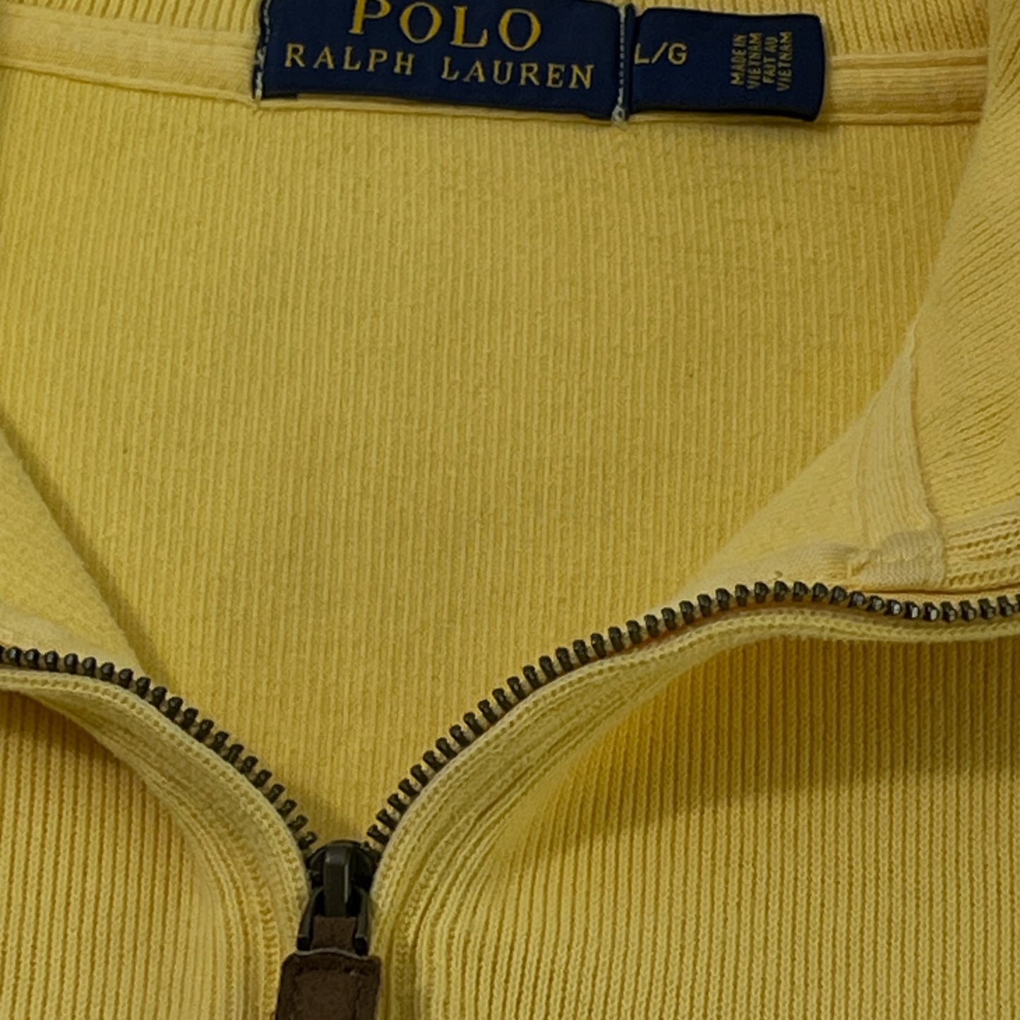 Sweater Polo Ralph Lauren amarillo detalle logo