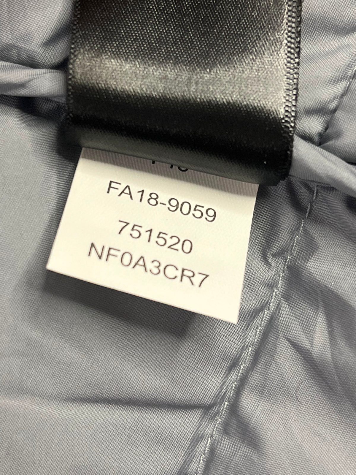 PARKA SIN MANGAS THE NORTH FACE 550 MUJER · TALLA S
