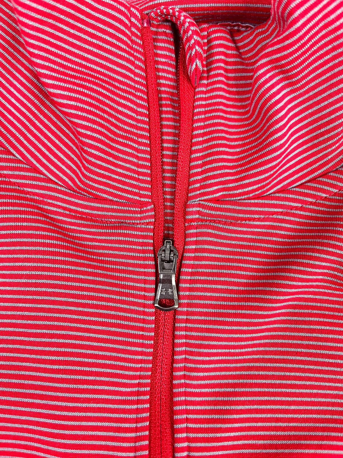 POLERÓN DEPORTIVO UNDER ARMOUR TALLA L