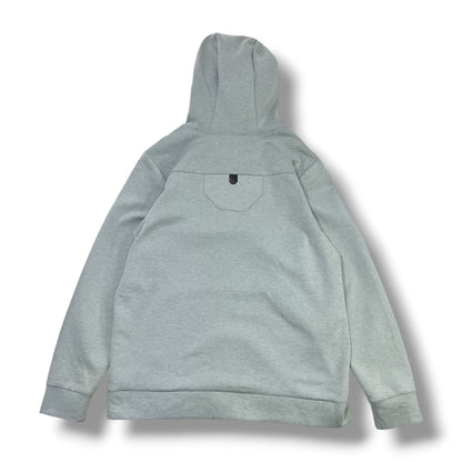 POLERÓN UNDER ARMOUR HOMBRE · TALLA 2XL GRIS