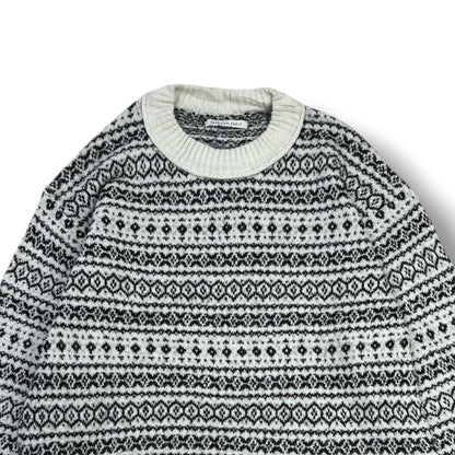 SWEATER AMERICAN EAGLE MUJER TALLA XS ESTAMPADO BLANCO Y NEGRO