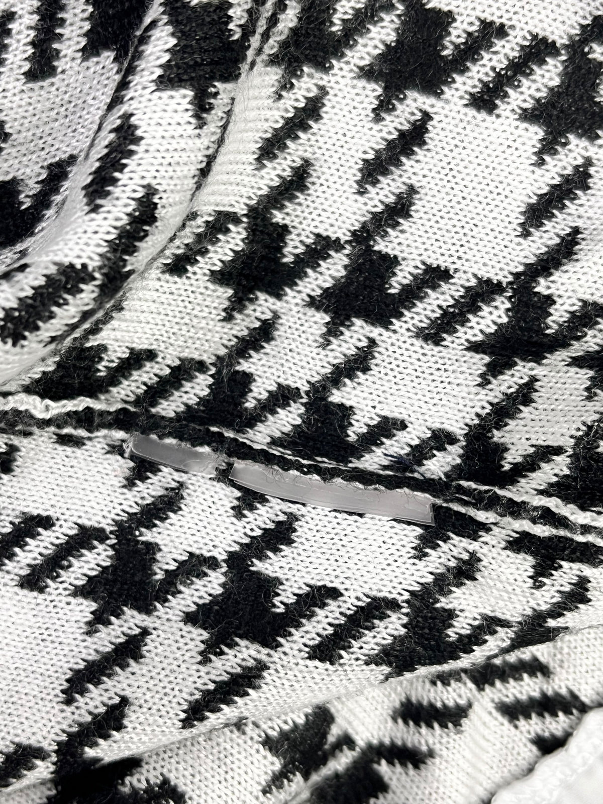 SWEATER CALVIN KLEIN MUJER TALLA S BLANCO Y NEGRO