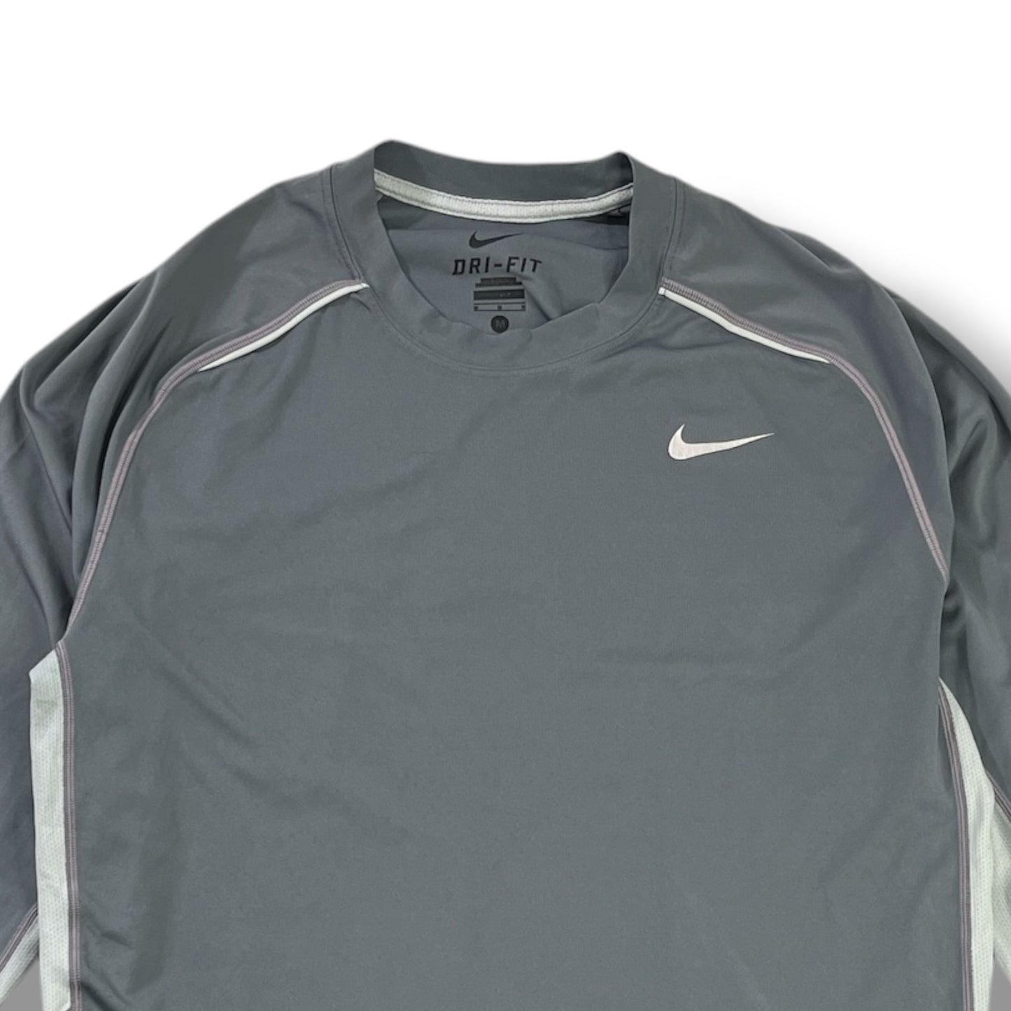 POLERA DEPORTIVA HOMBRE NIKE DRI-FIT MANGA LARGA TALLA M GRIS